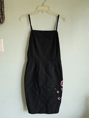 NWT Express World Brand Embroidered 90's Black Dress Size 3/4